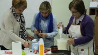 Integrantes de la Asociación de Mujeres de La Solana participaron en una clase de repostería