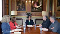 La Diputación quiere facilitar la movilidad de las personas con dificultad mediante la adaptación de taxis