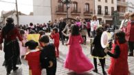 Loa alumnos del colegio “Maestro Navas” dan el pistoletazo de salida a los carnavales de Almodóvar del Campo