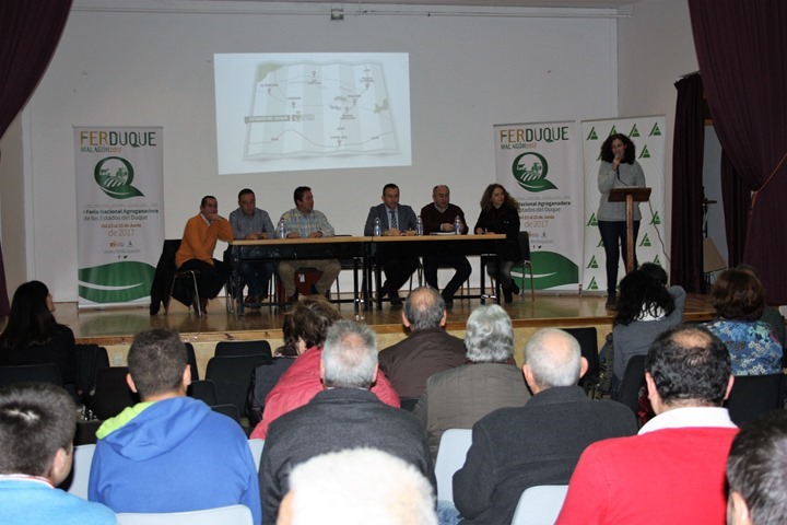 presentación en El Robledo, alcaldesa 2