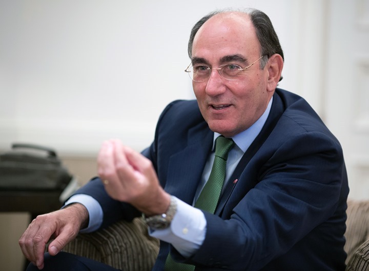 MADRID. 23-3-17. ENTREGA AL PRESIDENTE DE IBERDROLA DE LA DISTINCION DE NIÑO DE TORREJON EL RUBIO. FOTO: JOSE RAMON LADRA.