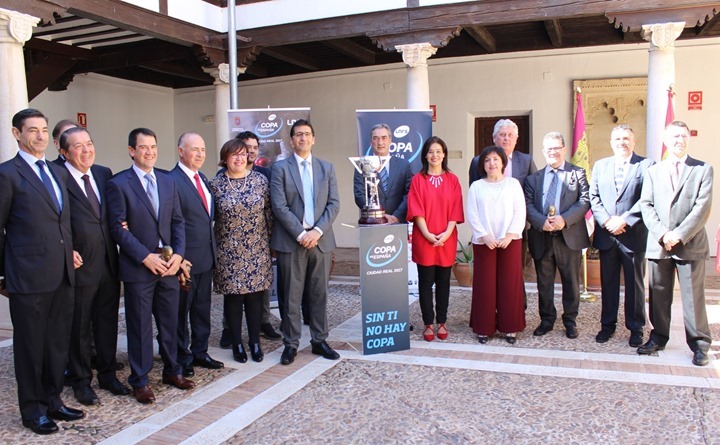 Carmen Olmedo en recepcion oficial Copa de España 1