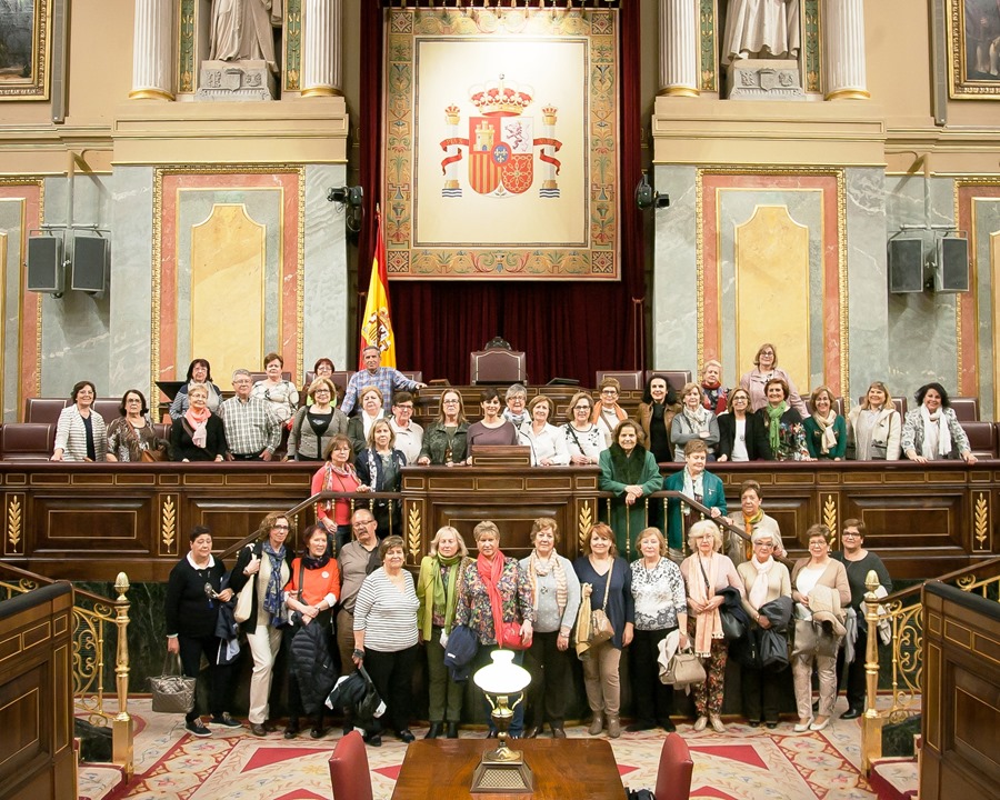 ISABEL RODRIGUEZ Y LAS MUJERES Y HOMBRES DE EL TIMON