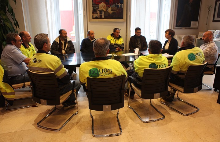 Reunión con los trabajadores de Aguas
