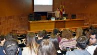 El Premio Nacional de Educación 2015, Javier Espinosa, enseña a los universitarios a divertirse aprendiendo