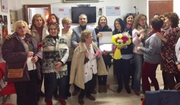 El PSOE de Almadén reconoce a la Asociación de Mujeres Progresistas