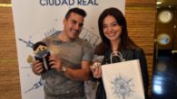 La alcaldesa de Ciudad Real entrega el premio al ganador del 25º “Reto de Sanchín”