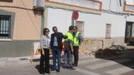 La alcaldesa de Miguelturra visita las obras que se están realizando en el Barrio de Oriente dentro del Plan de Accesibilidad Municipal