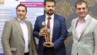 La Federación de Caza de Castilla-La Mancha premia con el ‘Quijote Cazador’ al Director General de Deportes, Juan Ramón Amores