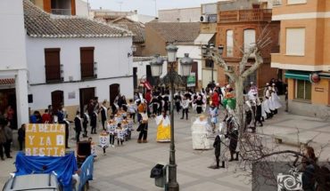 Los aldeanos han vivido por todo lo alto unos días de Carnaval en el que el colorido y la participación han sido las notas distintivas