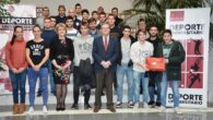 Los deportistas ganadores del XXVI Trofeo Rector en el Campus de Ciudad Real recogen sus diplomas
