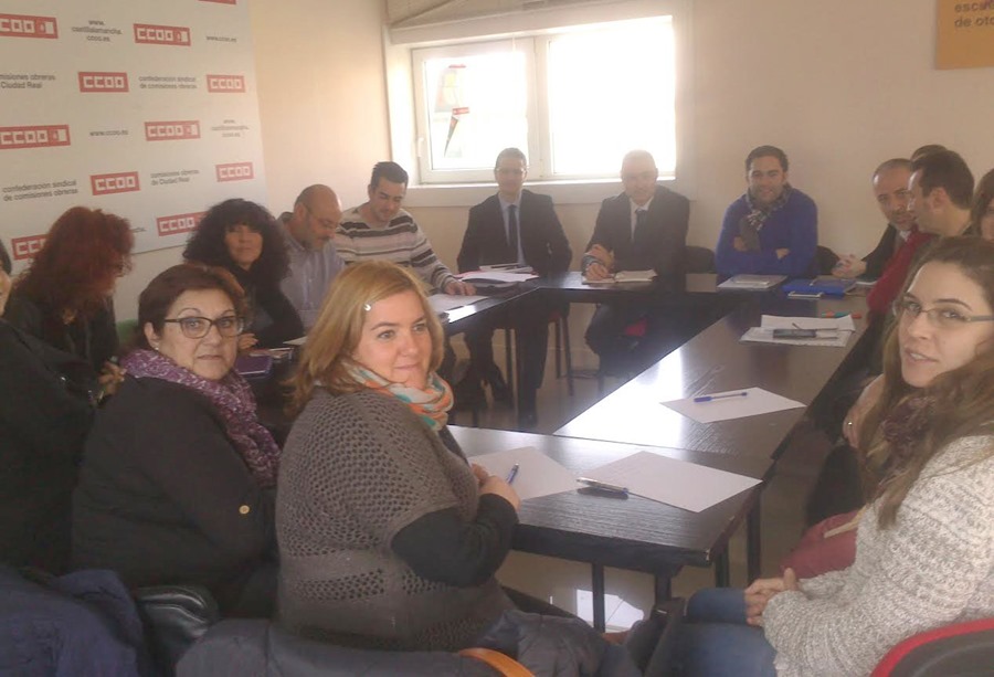 170404 constituci&oacute;n mesa convenio ayuda domicilio CR