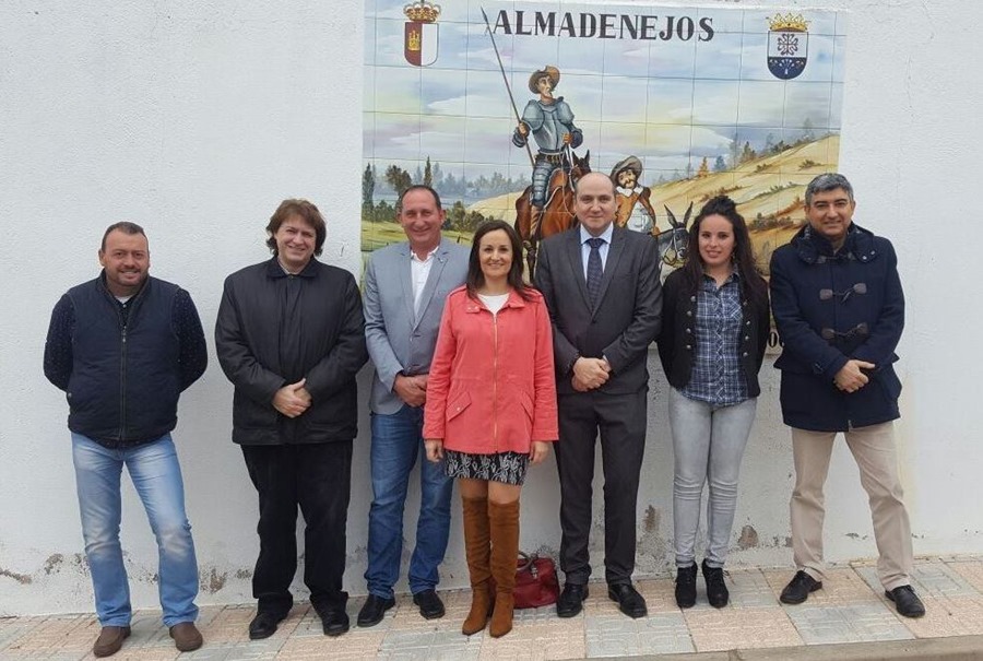 Agustin Espinosa con alcalde de Almadenejos