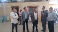 Caballero reitera su apuesta por los pueblos pequeños en la inauguración del velatorio de Saceruela