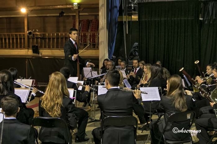 una imag&eacute;n m&aacute;s del  momento del concierto de clausura del curso de Bandas