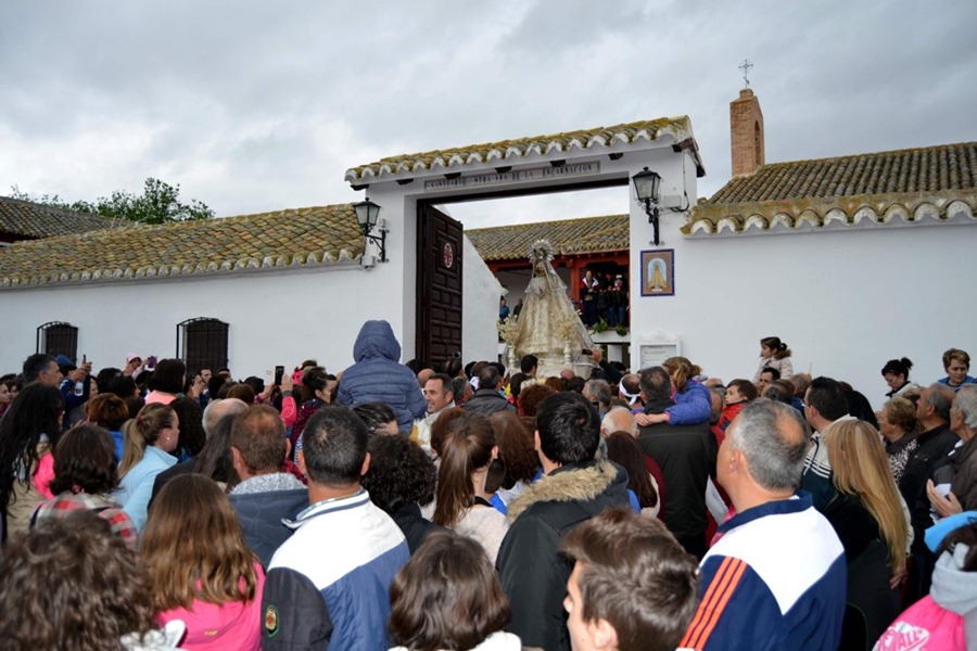 Carrion 2 romeria dentro de recinto ermita