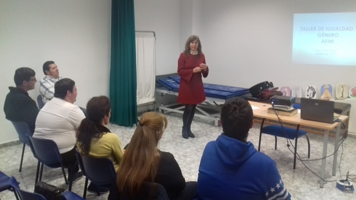 TALLER CENTRO MUJER