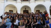 El alcalde recibe a treinta y dos estudiantes franceses que se encuentran de intercambio en Manzanares