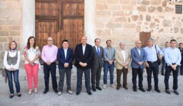 Instituciones públicas de toda la región guardan un minuto de silencio como muestra de repulsa al atentado ayer el Londres