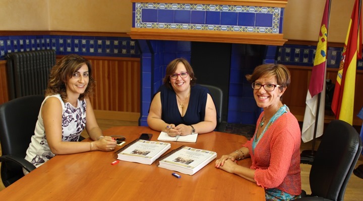 Carmen Olmedo con Victoria Sobrino