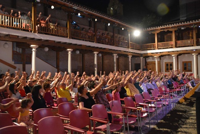 Público Guillem Albà y La Marabunta