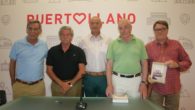 En la presentación de ‘Cuarenta años de toreo’, Manuel López Rueda emplaza a De Gregorio a disertar sobre su libro en las jornadas culturales del club puertollanero