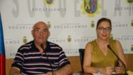 La alcaldesa y el concejal de Servicios Municipales de Socuéllamos analizan el plan integral de mantenimiento para este verano