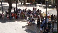 Los vecinos de Daimiel se concentran en protesta por los malos olores