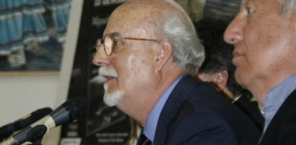 “Para que pueda beberse” – articulo de opinión de Francisco Caro sobre la novela de Miguel Galanes ‘Cauce de la desolación’ · Ediciones C&G