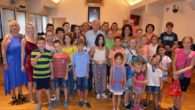 Pilar Zamora recibe a los ucranianos que pasan el verano en Ciudad Real gracias a C.R.E.A.N.