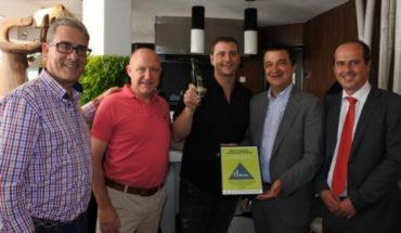 El consejero de Agricultura certifica el primer restaurante en Guadalajara que garantiza la Dieta Mediterránea