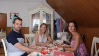 La diseñadora de Tomelloso,Marian Lara,  diseñará los vestidos de las madrinas para la Fiesta de las Letras La