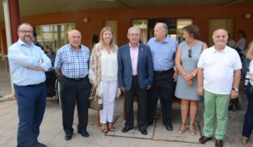 Madrinas, Padrino y autoridades de Tomelloso visitan residencial Elder