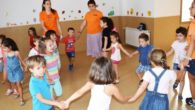 Mil cuatrocientos escolares aprenden también en verano en la Escuela de la Biblioteca Municipal de Puertollano