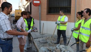 Victoria Sobrino visita el inicio de las obras de accesibilidad y mejora de movilidad en la Calle Real de Miguelturra