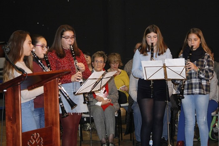 Alumnas de la Escuela de M&uacute;sica Municipal de Aldea