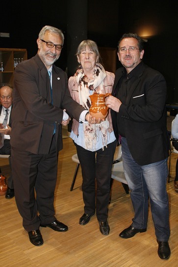 El alcalde de Aldea del Rey, junto a Graci Arias y D&iacute;az-Cacho