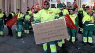 Los jardineros de Ciudad Real se concentran ante el Ayuntamiento e iniciarán el viernes una huelga indefinida ante la incertidumbre sobre su futuro laboral a partir del 1 de enero