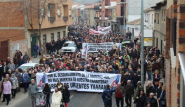 Centenares de usuarios de la N-430 exigen al Ministerio de Fomento el arreglo urgente de una vía “que no queremos que provoque más muertes”