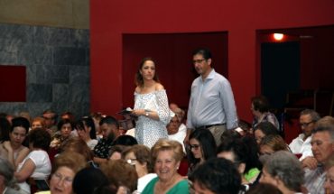 Caballero asiste a la representación cantada de “La Celestina” que ha ofrecido en Daimiel la Coral “Molto Vivace”