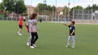 La Escuela Municipal de Fútbol de Alcázar clausuró la temporada 2017-2018 con una jornada de convivencia familiar