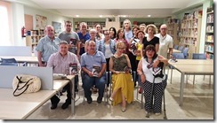 Foto de familia de los participantes en el Club de Lectura de Argamasilla de Calatrava