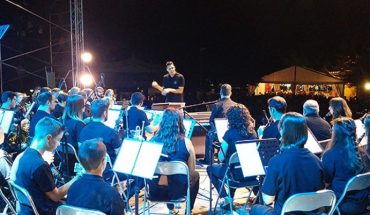 El popular cantante Serafín Zubiri recuerda Nino Bravo en un emotivo concierto en el que estuvo acompañado por la Agrupación Musical de Argamasilla de Calatrava