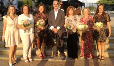 La diputada provincial Manuela González-Horcajo participa en el acto de homenaje a los mayores de Valdepeñas