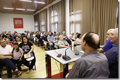 0 Un momento durante la presentaci&oacute;n de la novela de Miguel &Aacute;ngel M&aacute;rquez