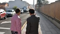 Pilar Zamora visita obras de mejora de acerados  y asfaltado por valor de 600.000 euros