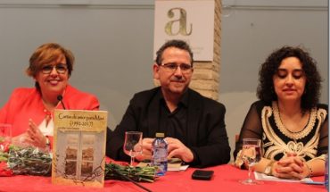 Olmedo arropa a Luis Díaz-Cacho en la presentación del libro ‘Cartas de amor para Mavi’