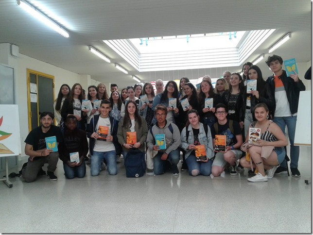 Seis estudiantes y dos profesores  viajaron a Bitetto, cerca de Bari, en el sur de Italia