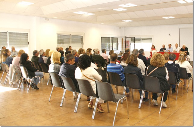 Un momento durante la presentación del libro