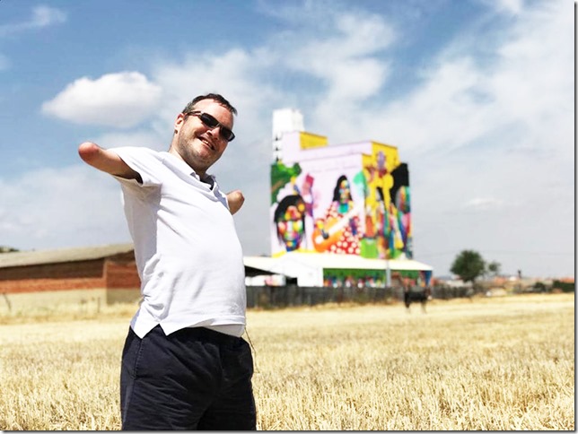 Imagen del perfil de Facebook de Paul Carter en su reciente visita a Calzada de Calatrava